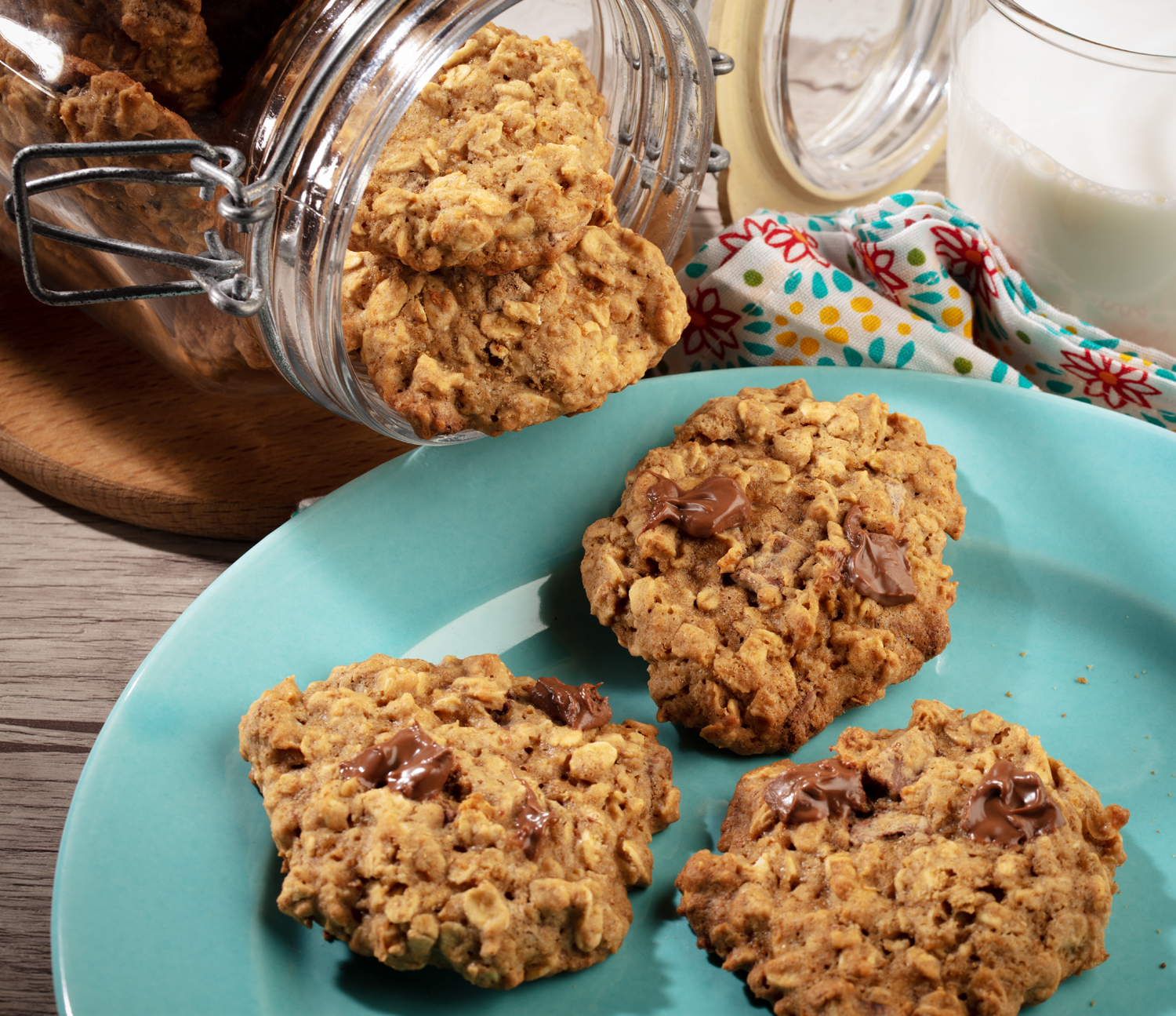 Chocolate Chip Oat Cookies
